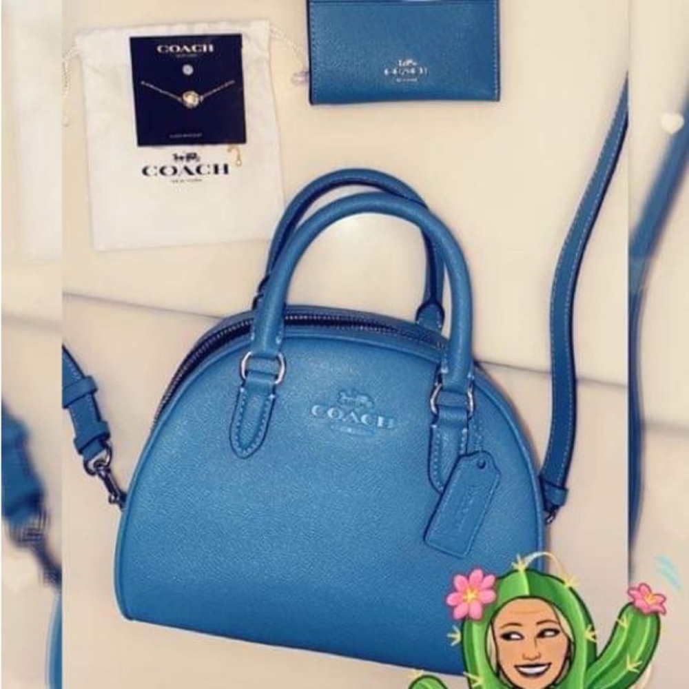 Pacific blue, authentic coach purse Crossbody